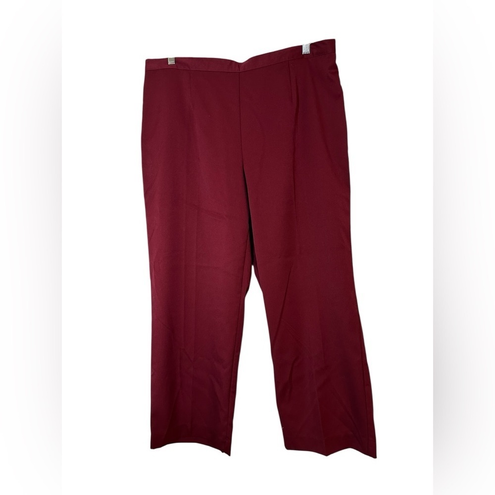 Alfred Dunner women's pull-on pants.